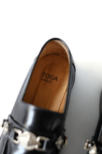 TOGA VIRILIS LOGO ENGRAVED LEATHER LOAFER