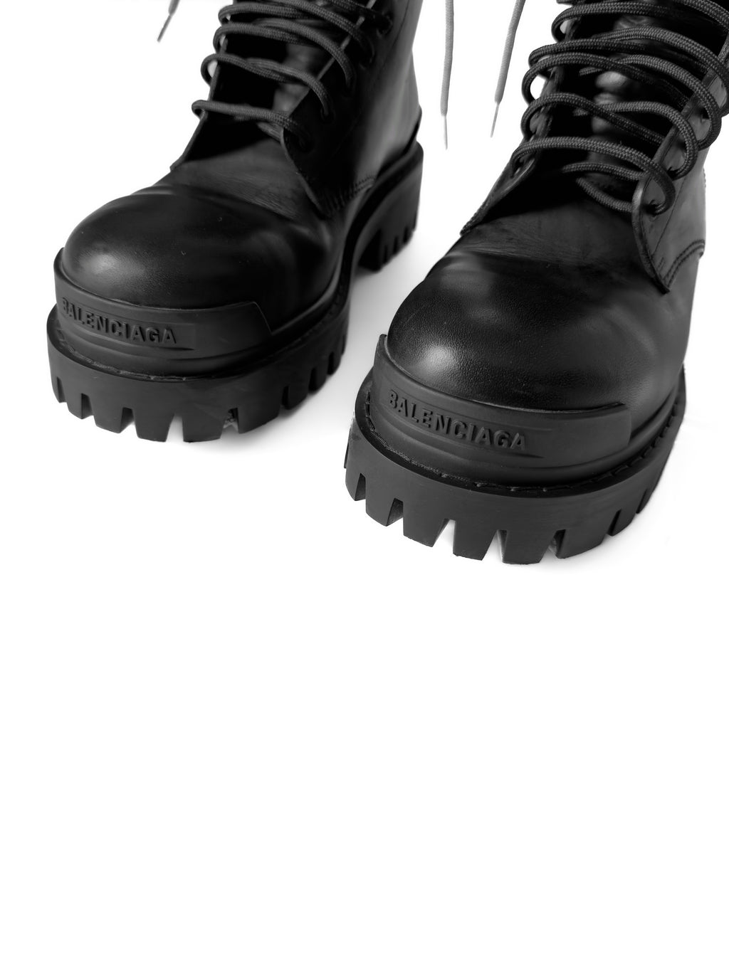 BALENCIAGA STRIKE ZIPPER BOOTS 2022