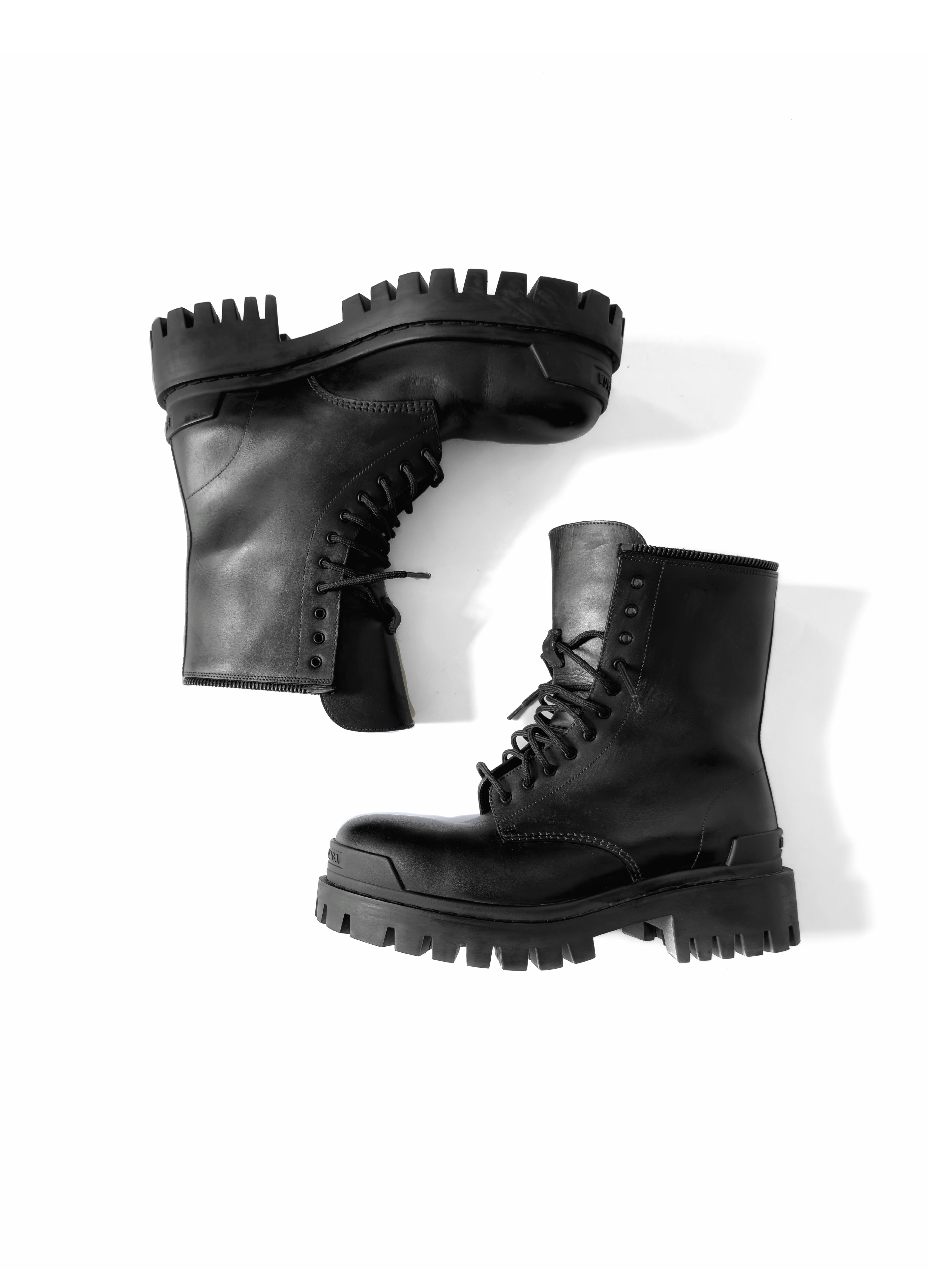BALENCIAGA STRIKE ZIPPER BOOTS 2022